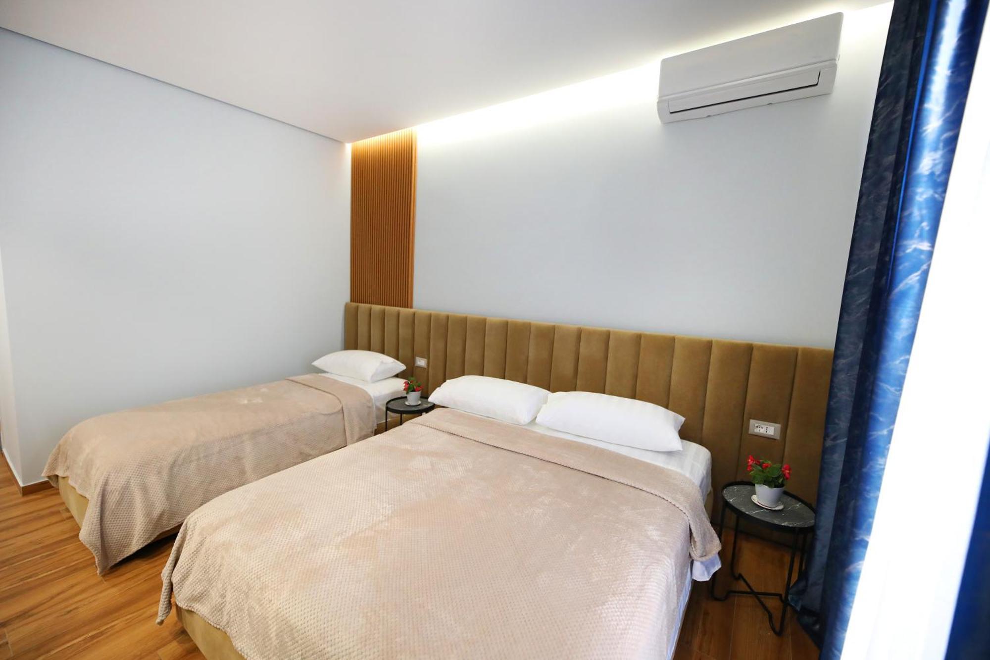 לינה וארוחת בוקר Vlorë Ulcas Guest Huse חדר תמונה